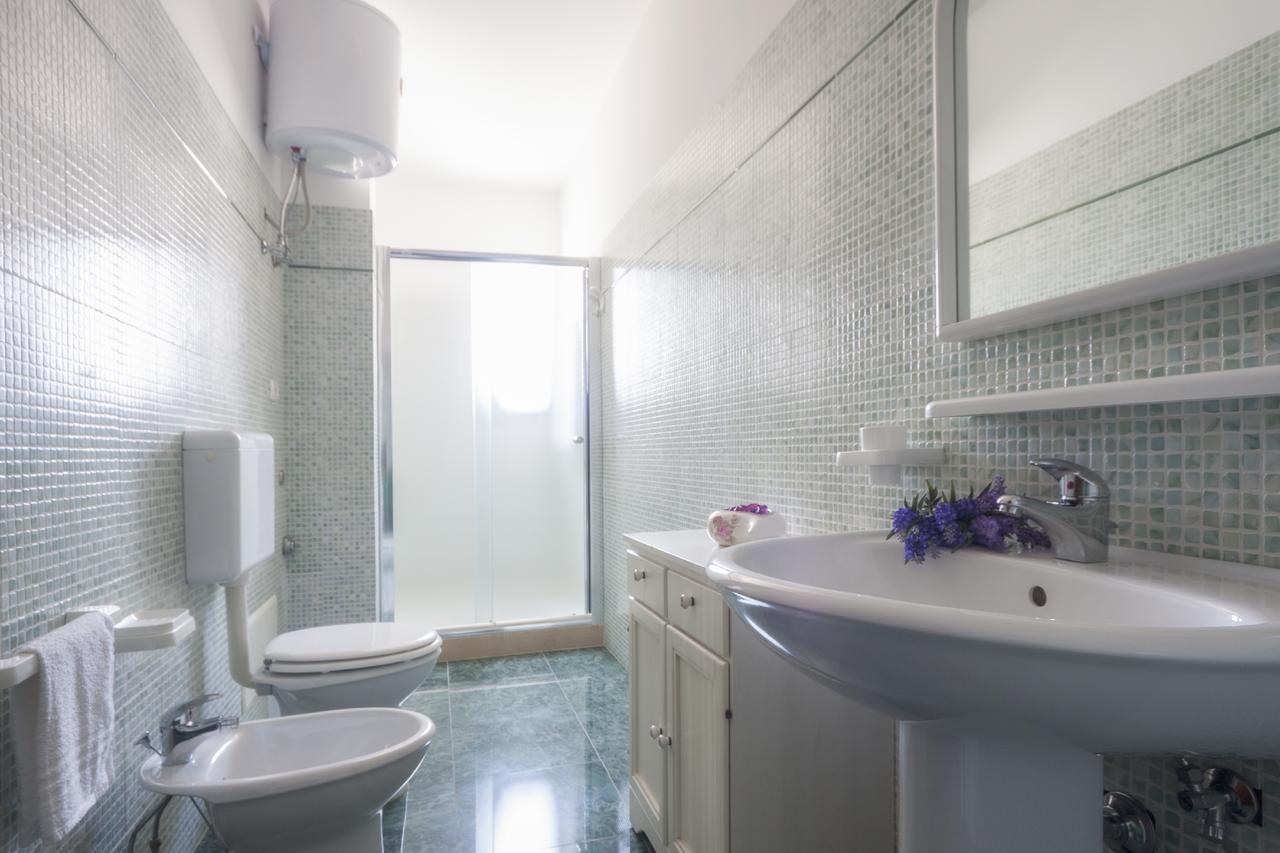 Apartamento Attico Saker Racale Exterior foto