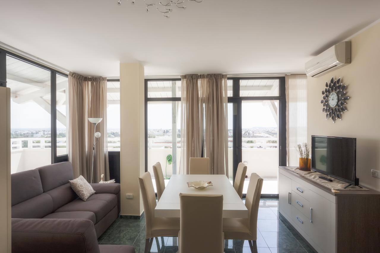 Apartamento Attico Saker Racale Exterior foto